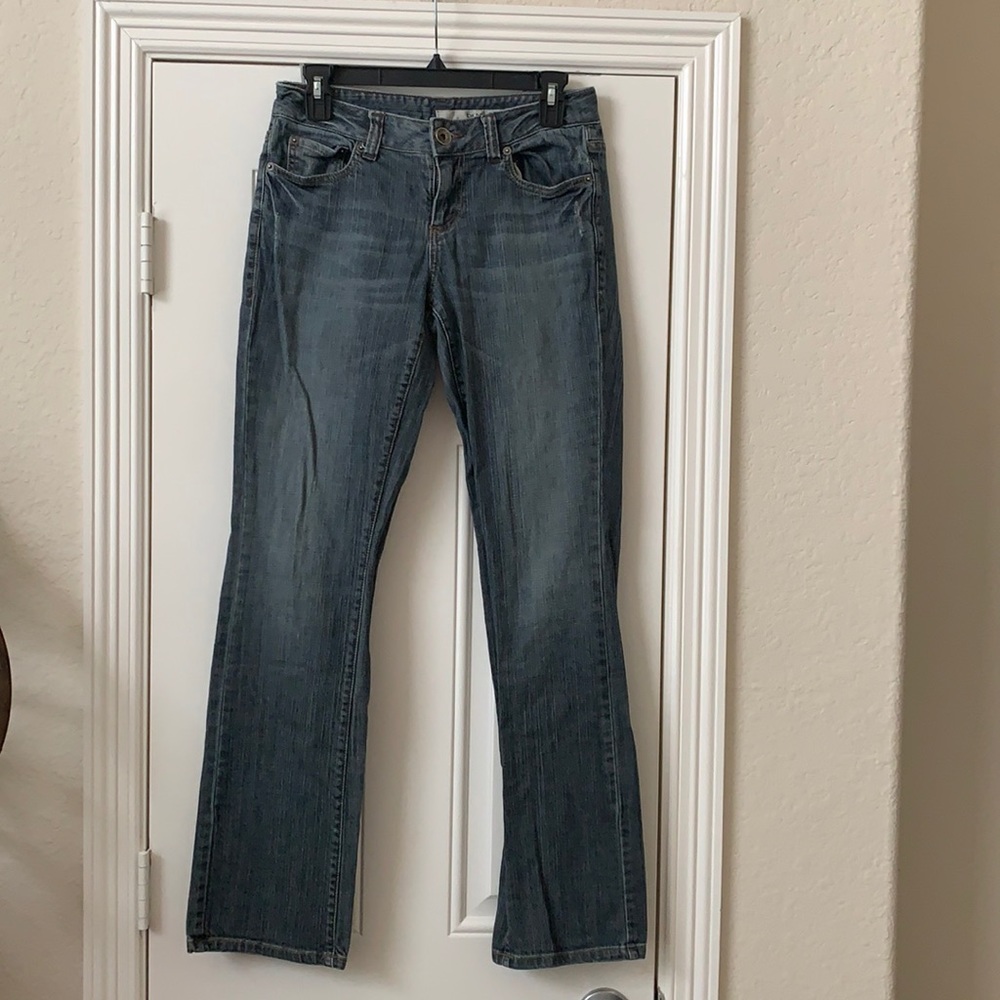 DKNY Jeans Women’s Size 6 Medium Wash Low Rise Bootcut